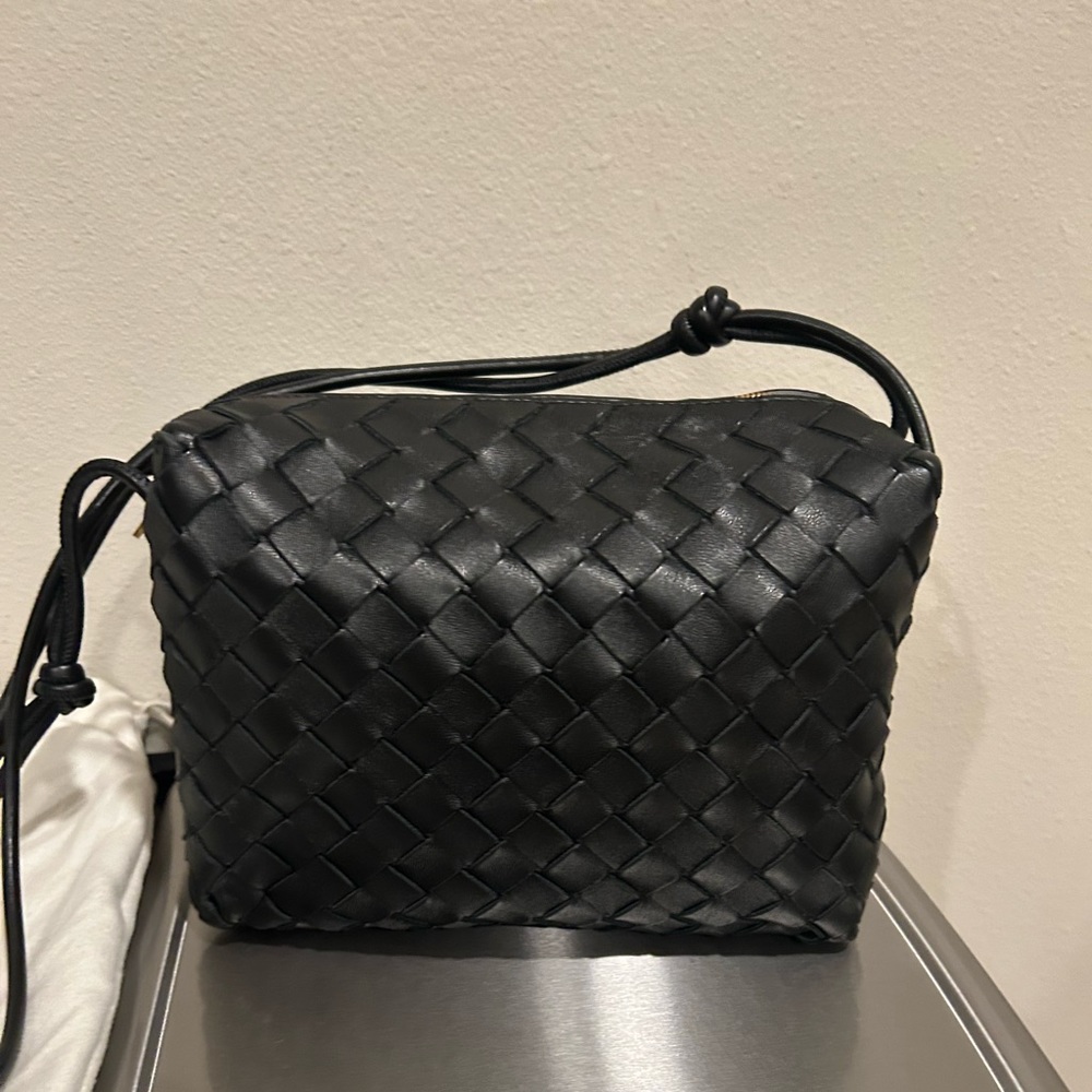 Bottega Veneta Small Black Loop Camera Bag EXCELLENT condition